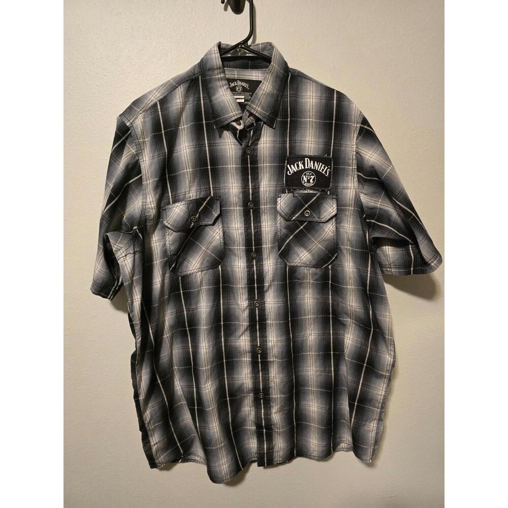 Jack Daniels Grey/Black Plaid Button Down Tee Shirt (L)